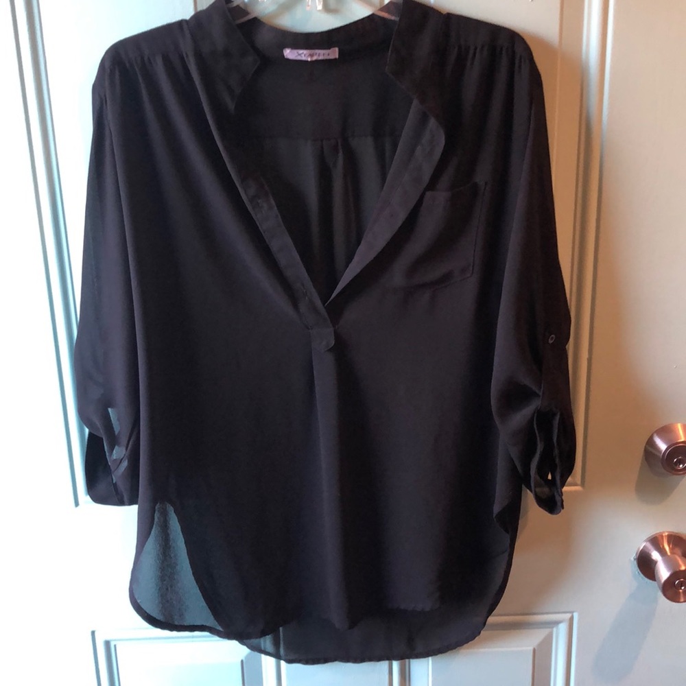 Black women’s blouse sz.L *great with leggings*